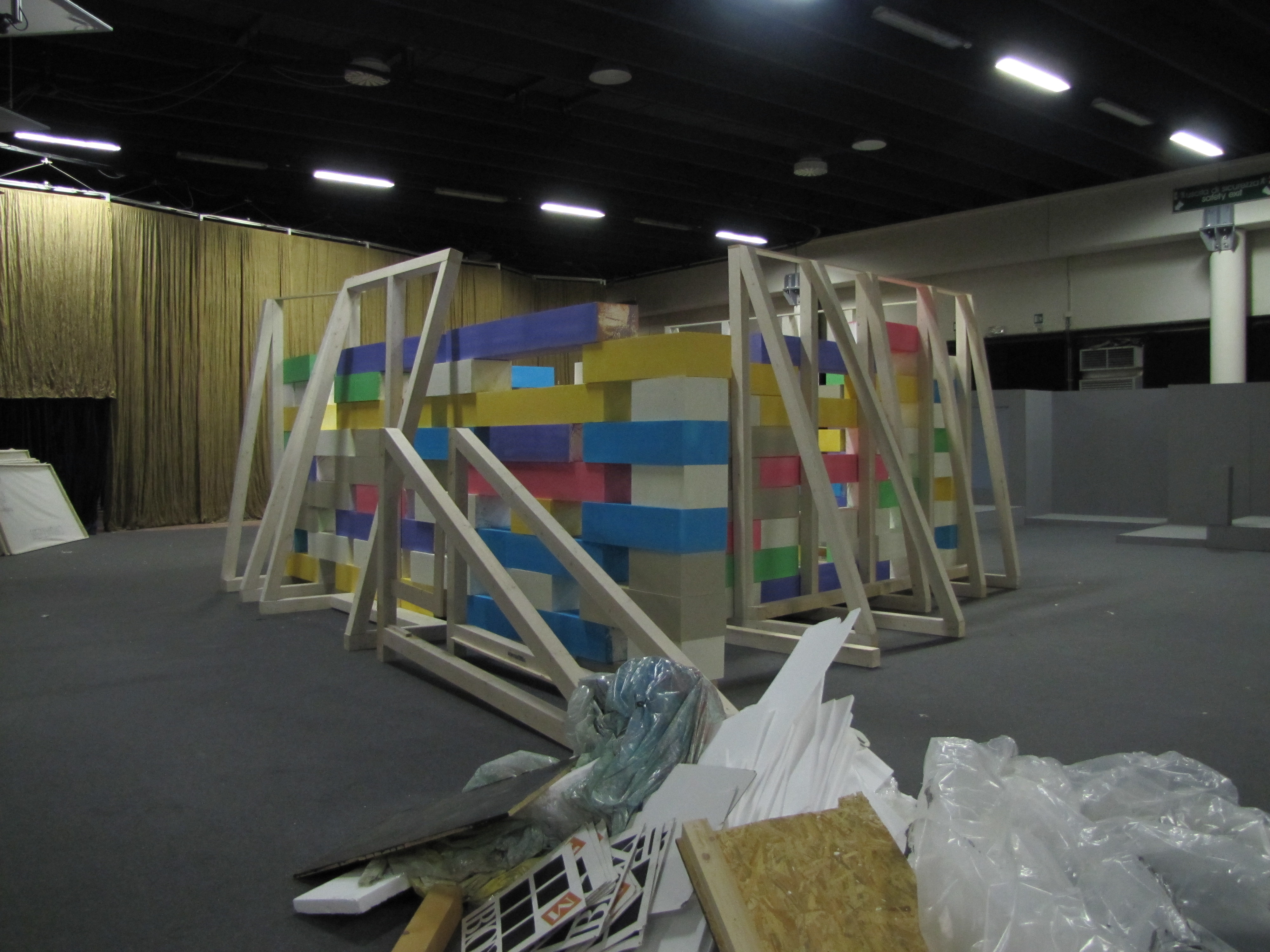 Building the BricksBox at Restauro 2013 [photo] | B4bricks.org